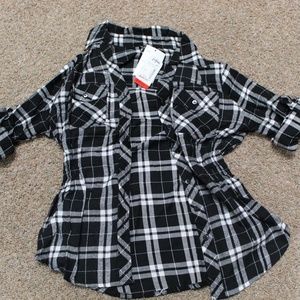 Juniors woven Black and White Plaid Top